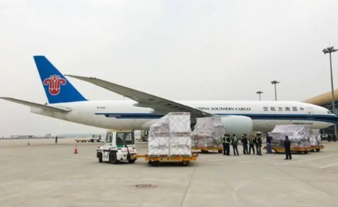 阿克苏昆明机场物流助力鲜花输送全国